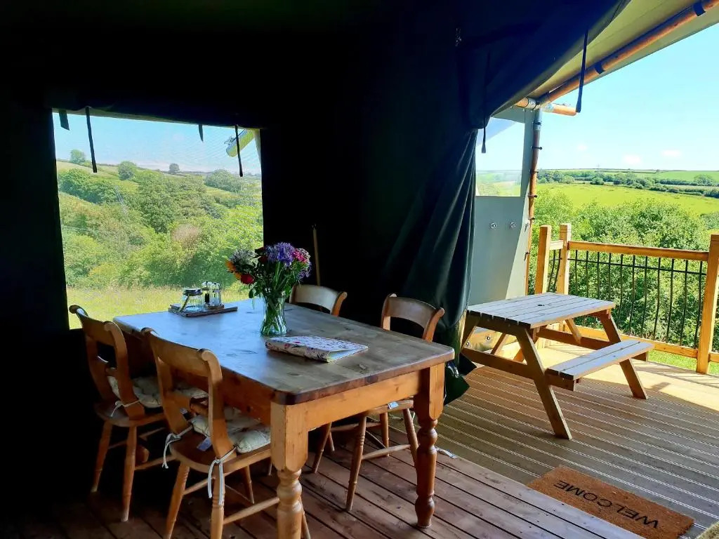 Brackenhill Glamping - Safari Tent with Hot Tub