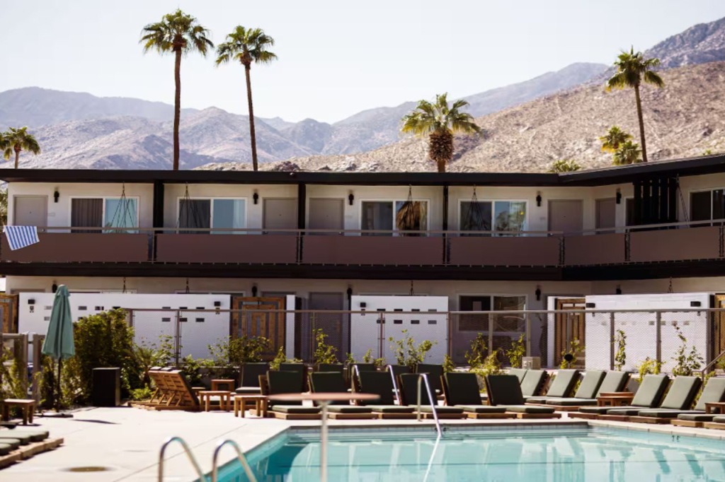 V Capri Palm Springs, a Dolce by Wyndham
