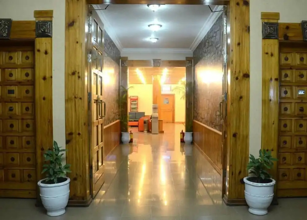 Hotel DeManchi