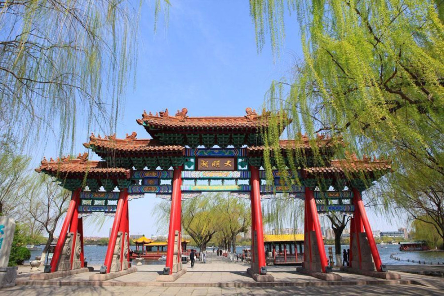 Xana Hotelle (Jinan Daming Lake North Gate)
