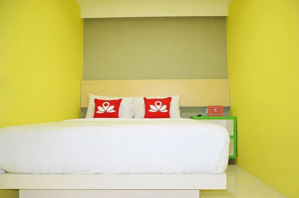 Zen Rooms Near Tunjungan Plaza