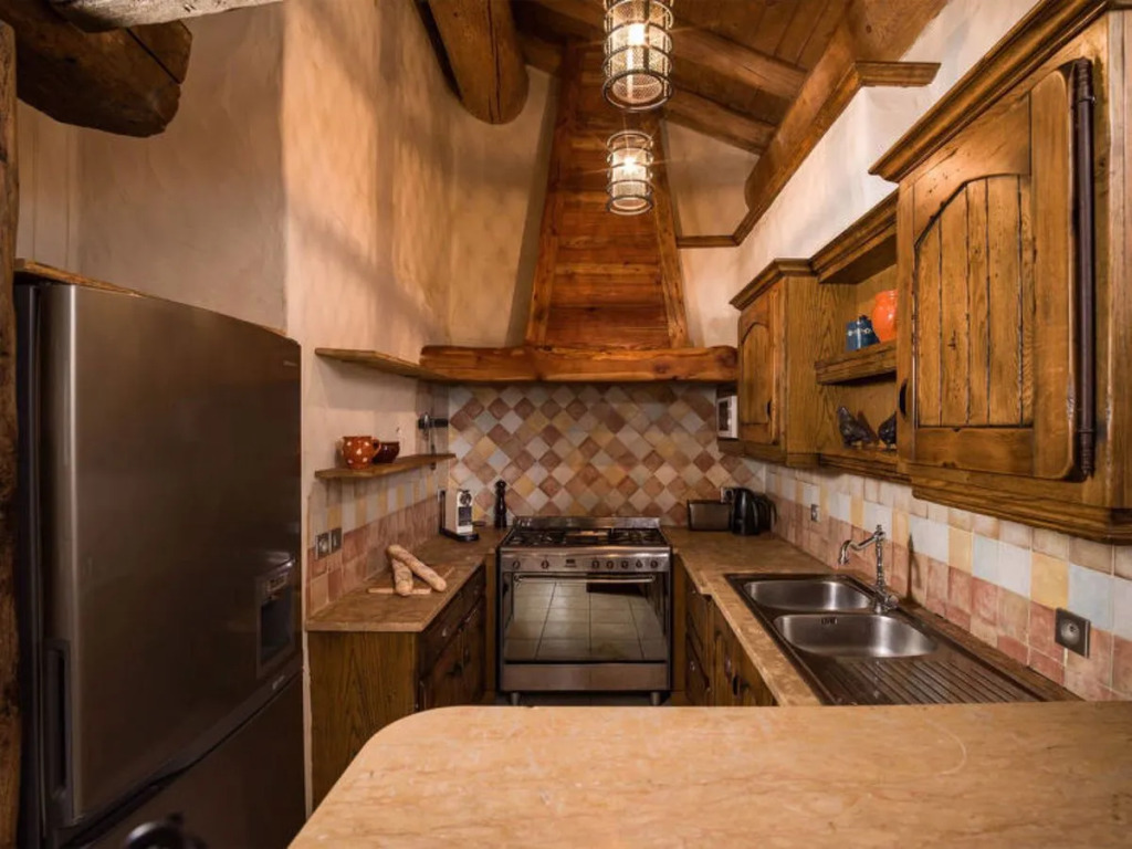 Chalet Elephant Blanc