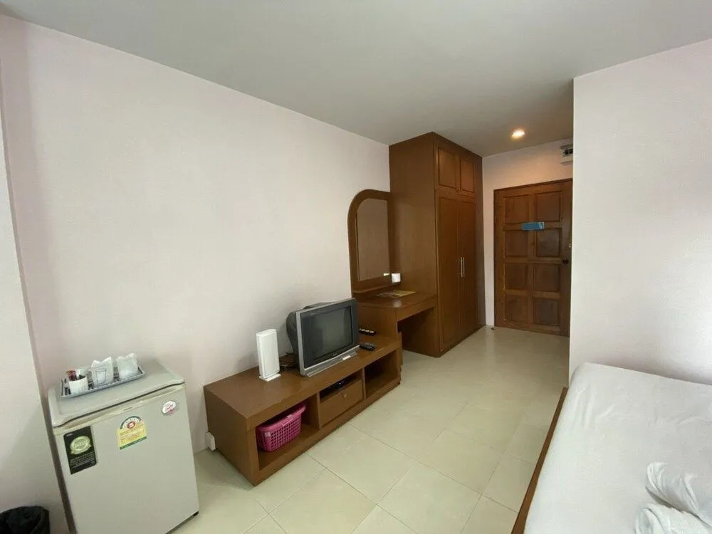 Somjai House