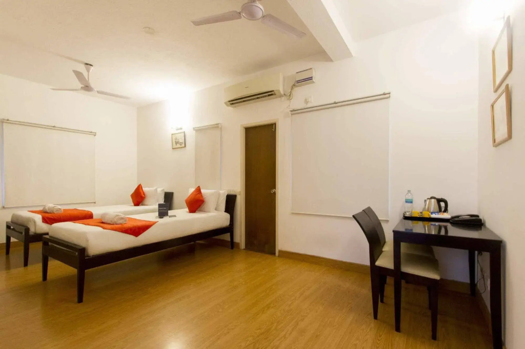 FabHotel Iberis Sholinganallur