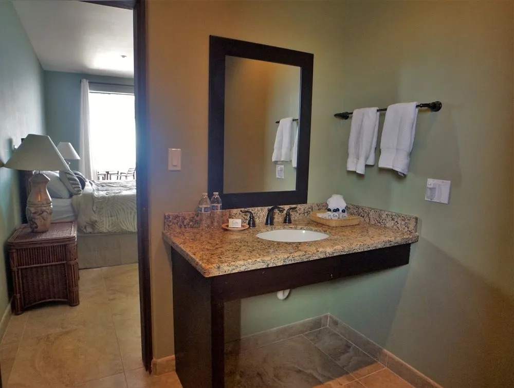 The Cerritos Beach Inn