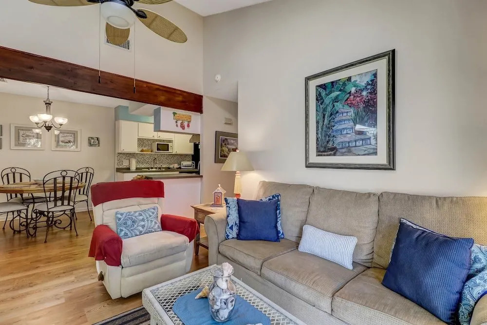 Dog Friendly Forest Ridge Condo Close to Beach by RedAwning