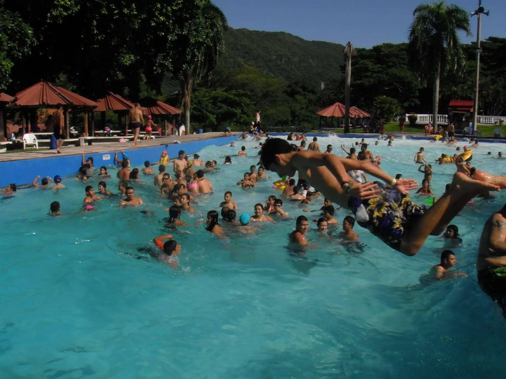 Hotel y Parque Acuatico Agua Sol Alegria