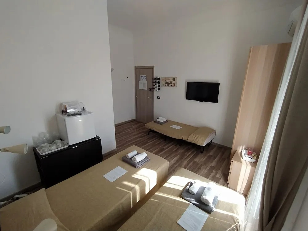 DOMUS NIKOLAI ROOMS AND TERRACE-Central Bari