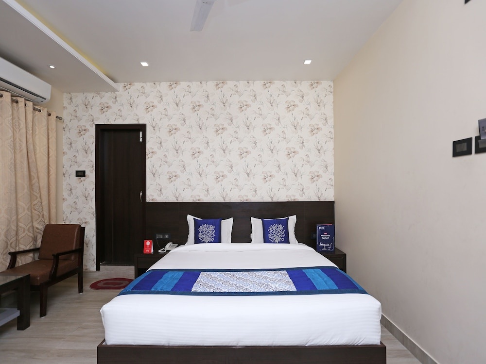 CAPITAL O 10292 Niharika Guest House
