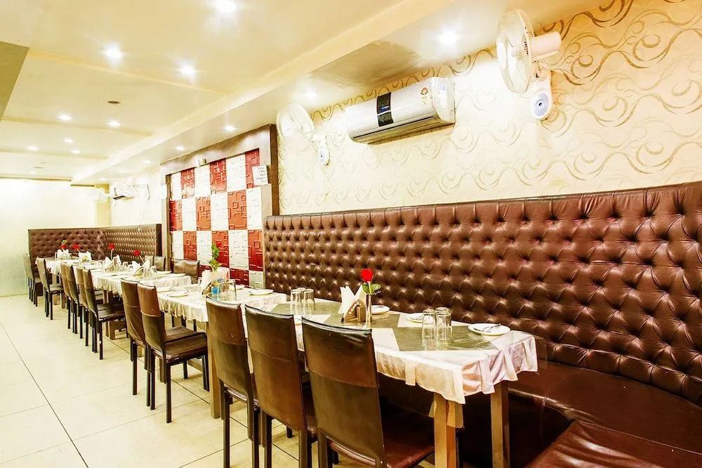 Deep Hotel & Restaurant