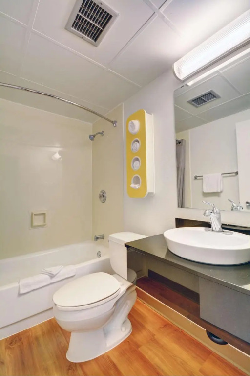 Motel 6-Seekonk, MA - Providence East