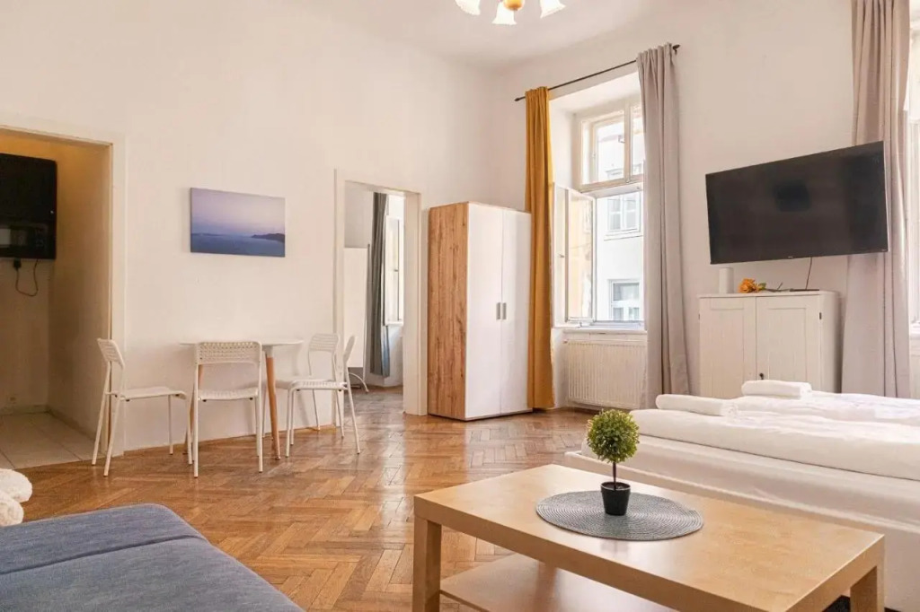 Peerles 2BR Apt. Perfectly Situated&Well Connected