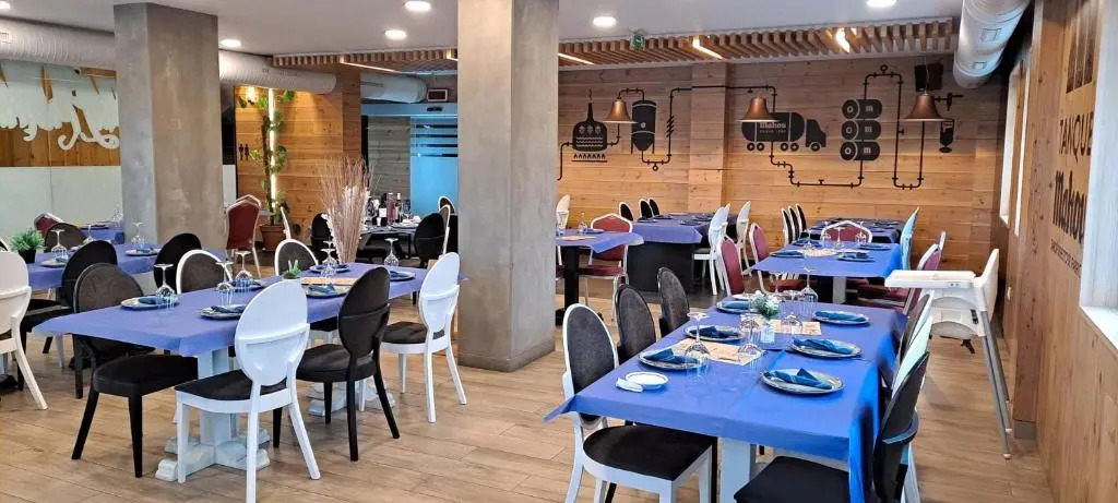 APARTAMENTOS LAS OLAS BY PANTIN