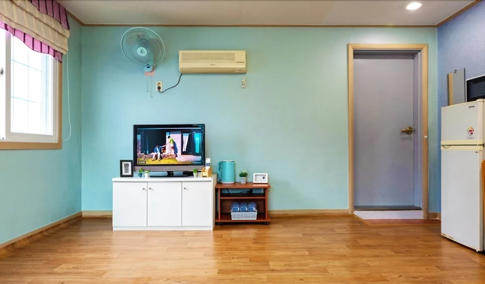 Taean Pine Scented Pension