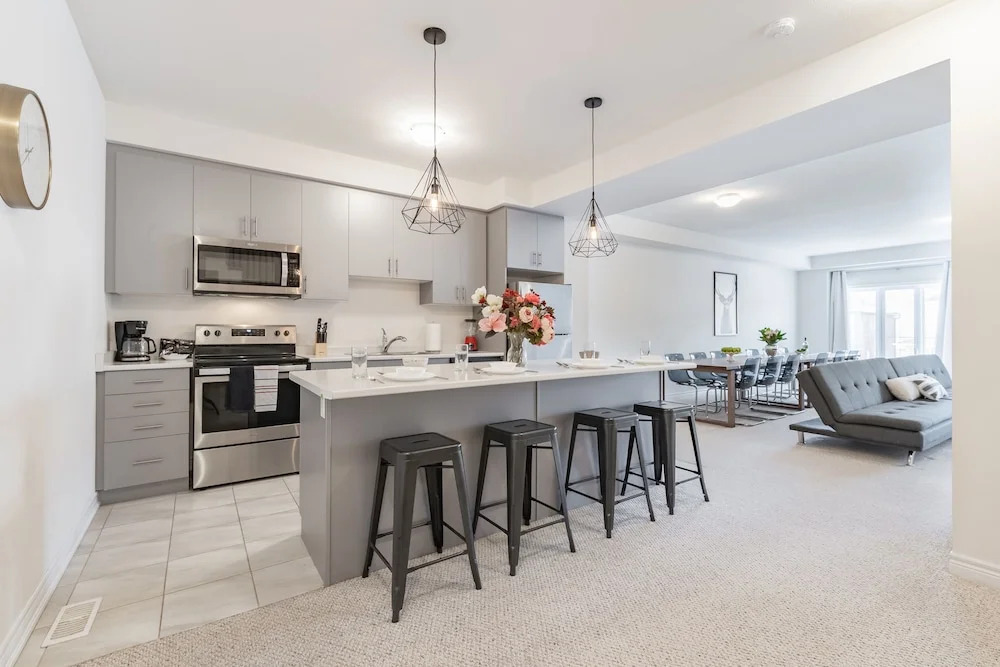 Superb Brand New Spacious Town Home