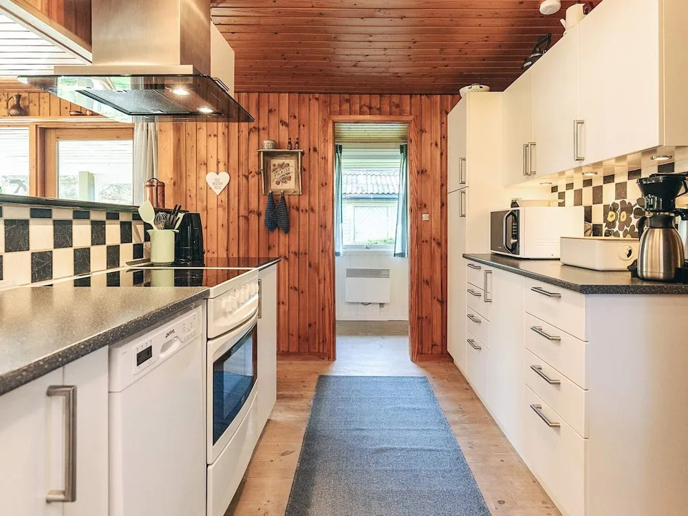 6 Person Holiday Home in Dannemare