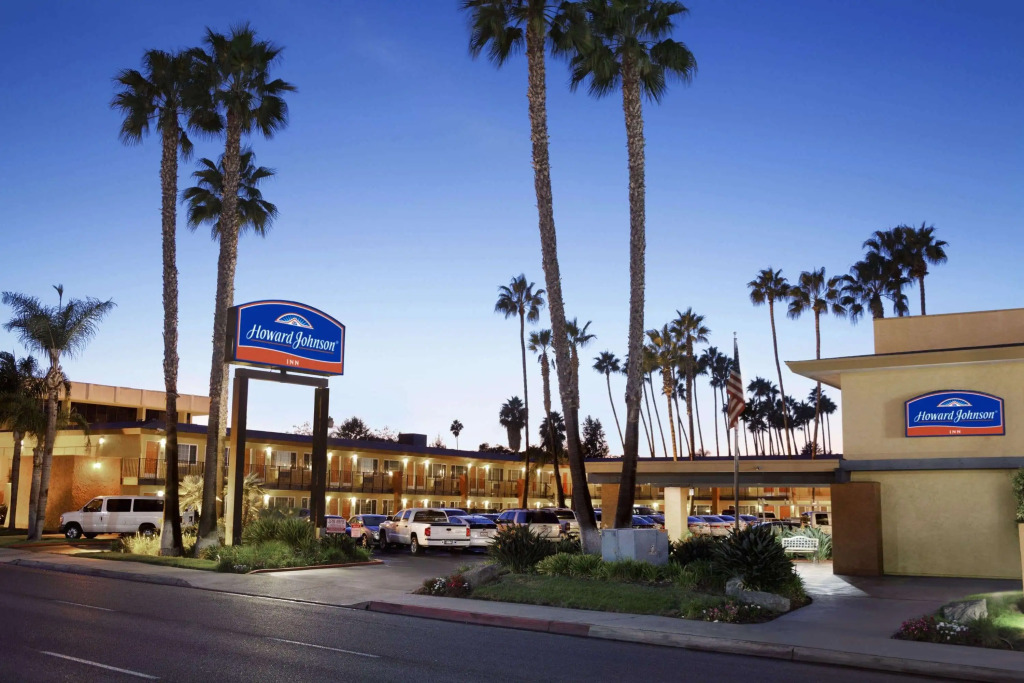 Howard Johnson by Wyndham San Diego Sea World