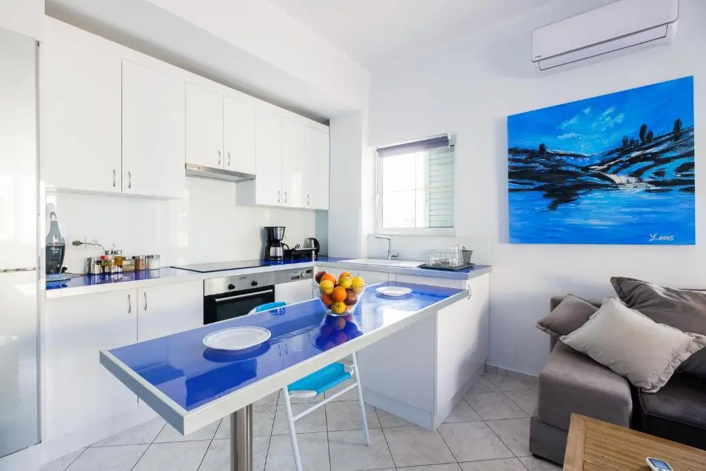 Blue & White lux flat, just 50 meters from beach!