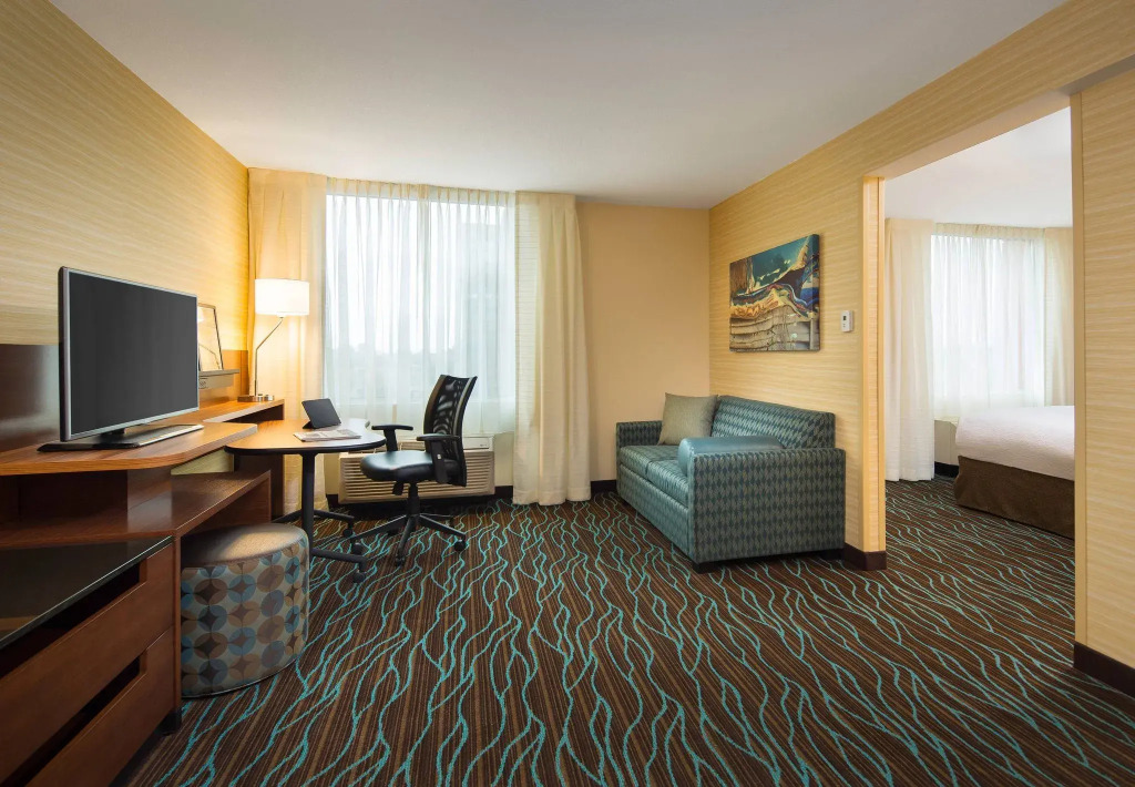 Fairfield Inn & Suites by Marriott Calgary Downtown