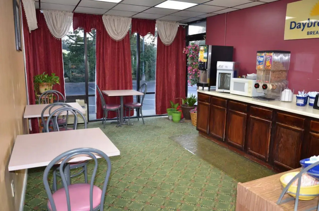 Econo Lodge Cheraw Market Street