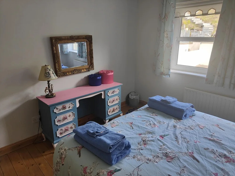 Castleview Large 3 Bedroom Family House - Glenarm