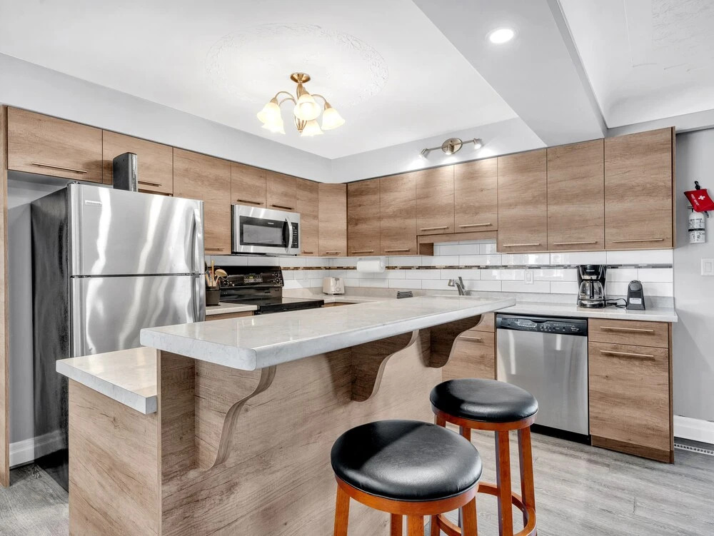 Park Bungalow #4 - Seacliff Beach Suites