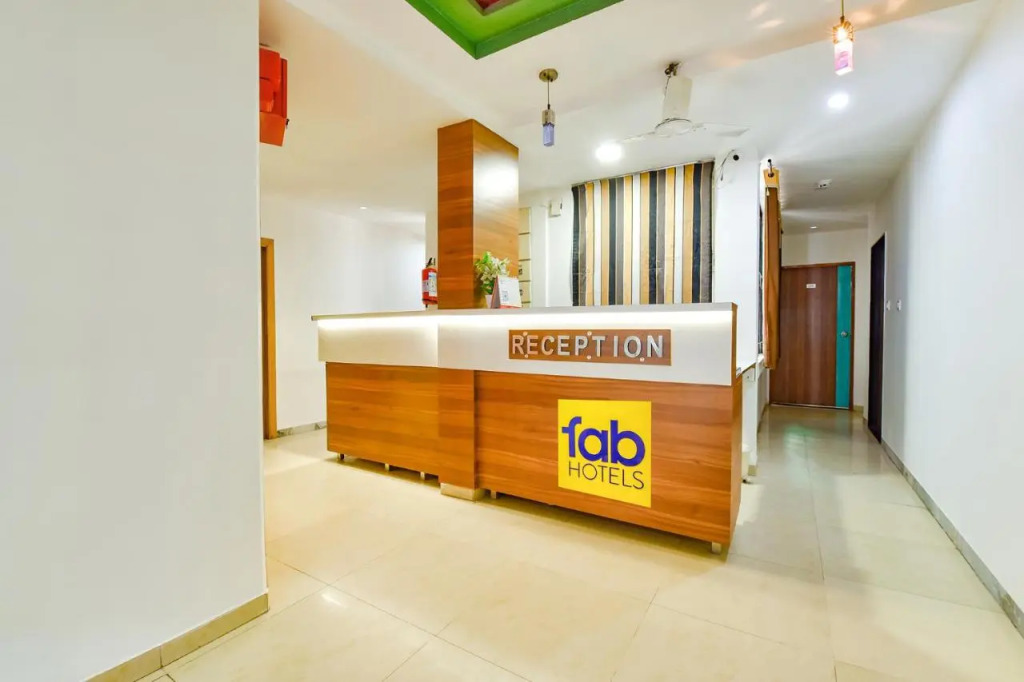 FabHotel Raj Ratna - Nr Ashram Road