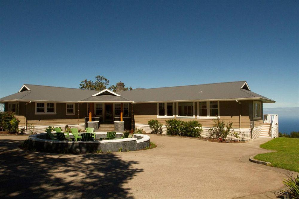 Hamakua Ranch House B&B