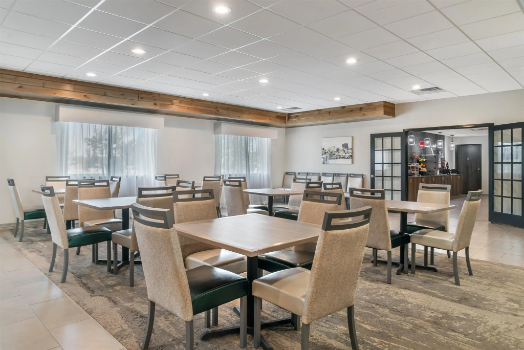 Best Western Plus Wayland Hotel
