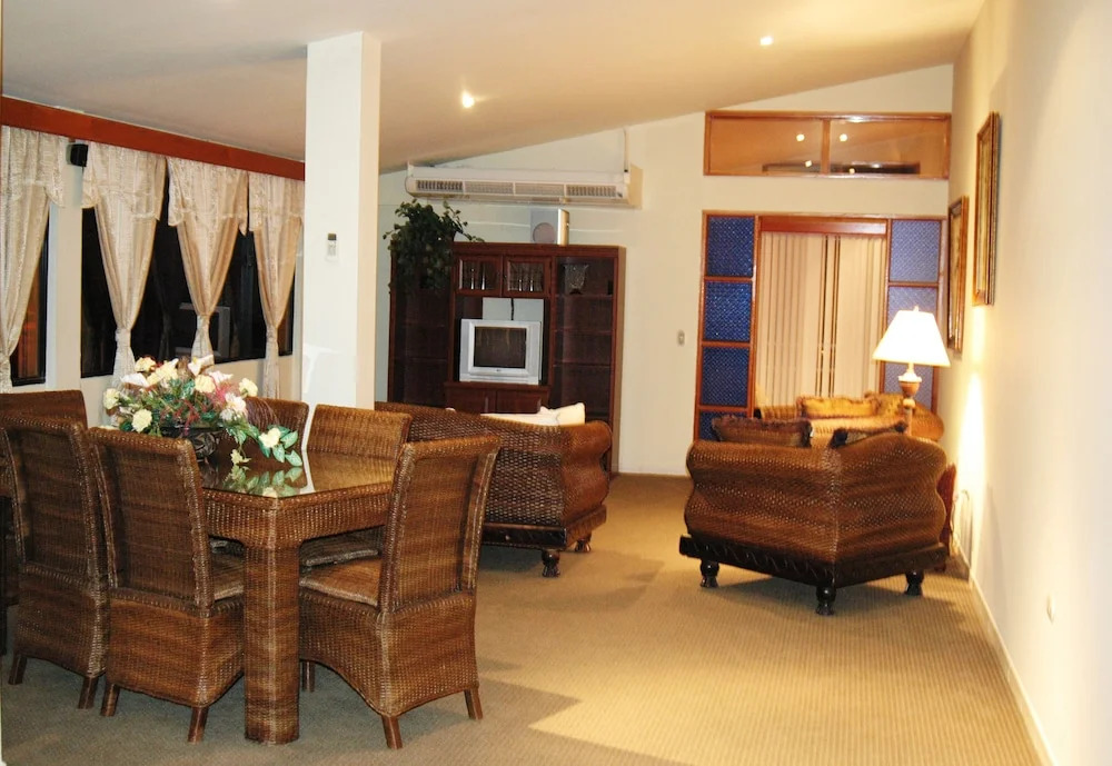 Hotel Oasis Bluefields