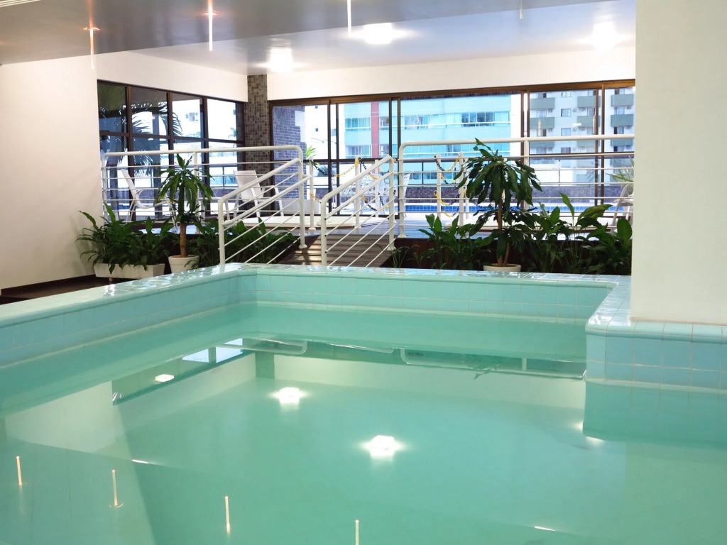 Stay - Apartamentos, Studios e Quartos - Piscina, Jacuzzi e Sauna - 400m da Praia Central