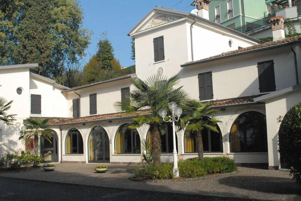 Hotel Ristorante La Grotta