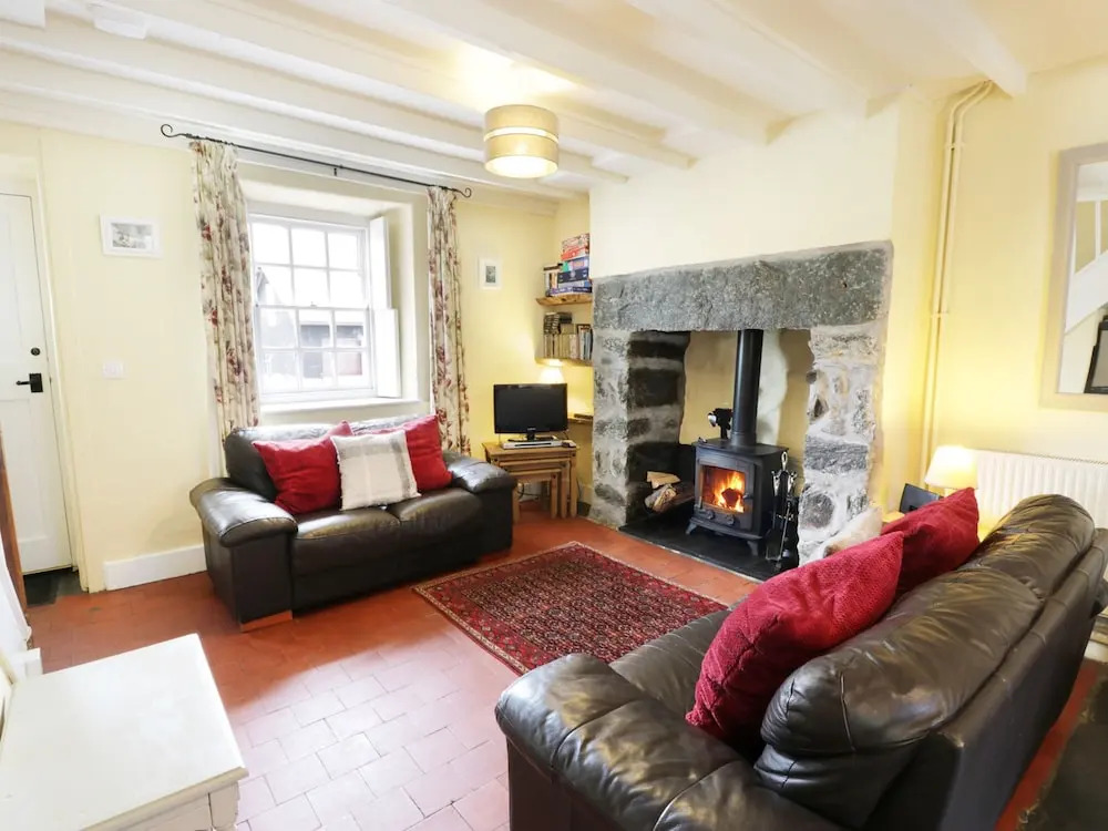 Summerhill Tanyrhos