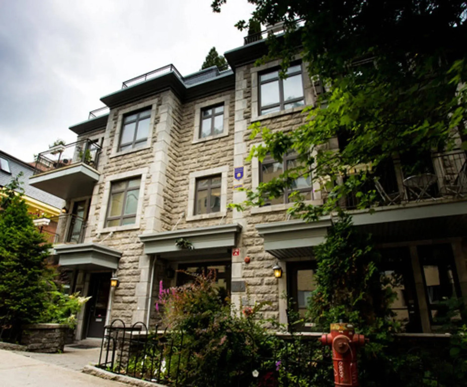 ApartHotelMontreal by Les Terrasses Saint Urbain 2225I2