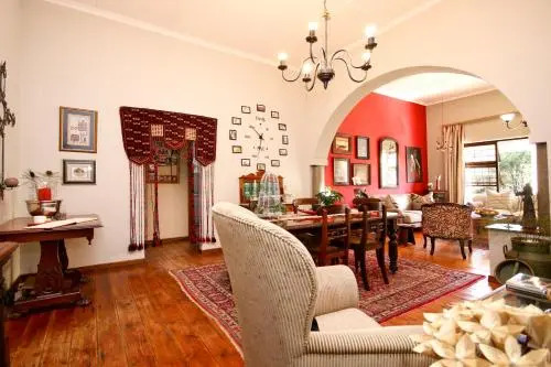 Nostalgia Self Catering Guesthouse