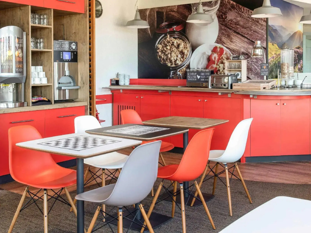 ibis Issoire