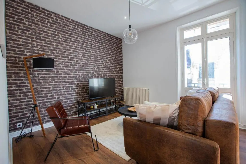 Hyper centre, Bord du canal, Cosy, fibre, parking privée, 1 a 4 pers
