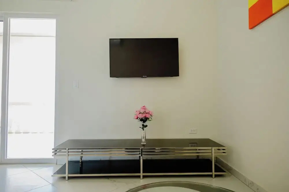 Spacious 4-bedroom Apartment 2 km From Eagle Beach - Dream Suites Aruba
