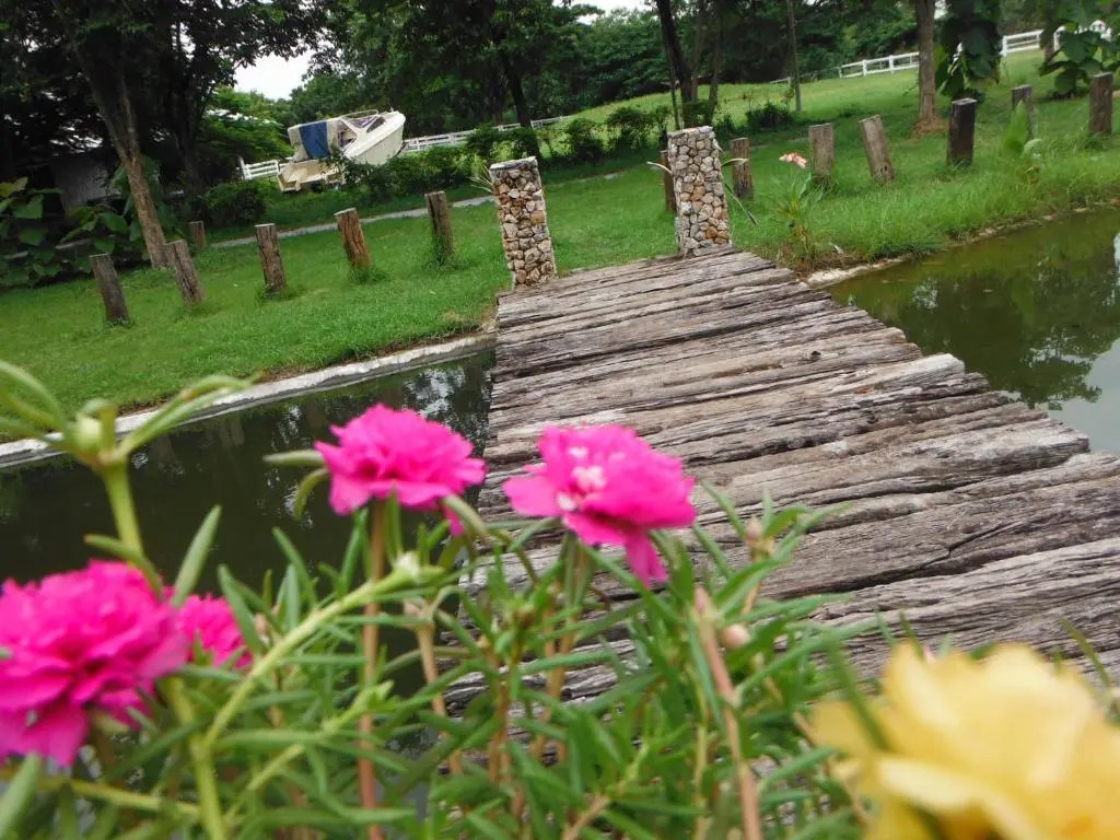 Phutawan Resort