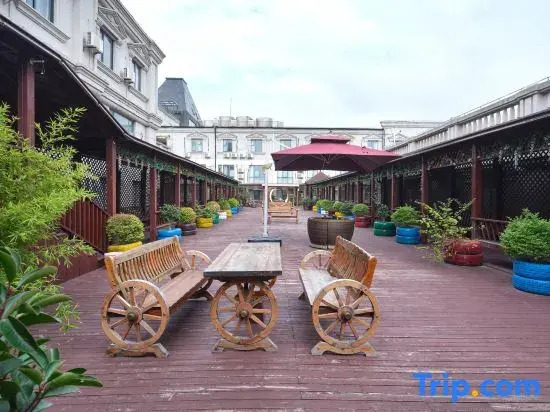 Jinsanyuan Garden Hotel (Hongzhou Night Market, Malu Packaging City, Jiading, Shanghai)