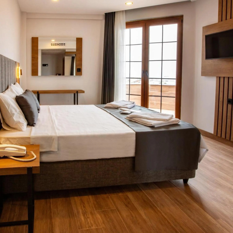 Grand Business Hotel