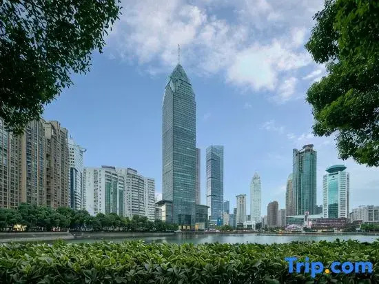Xana Hotelle Hotel (Wuhan Jinrong Zhongxin Fountain Park)
