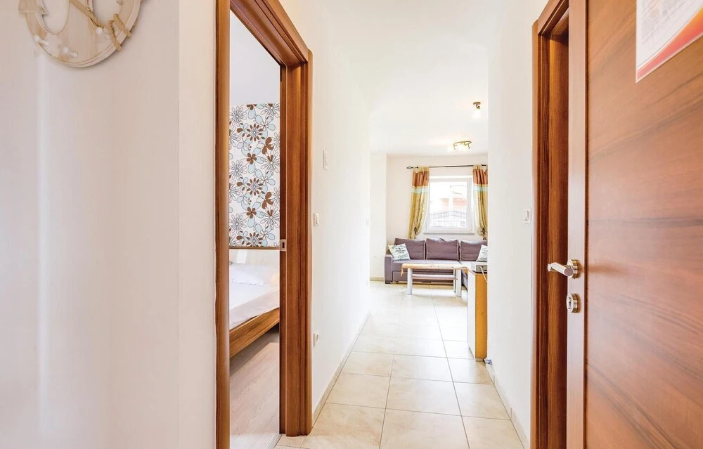 Beautiful Home in Valbandon With Wifi and 4 Bedrooms