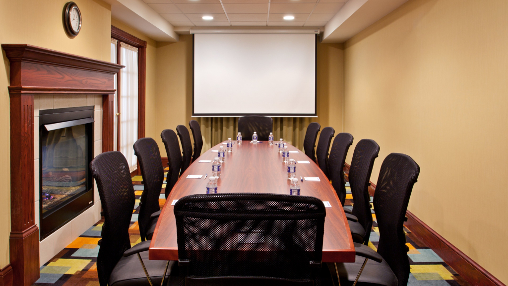 Holiday Inn Express & Suites Wadsworth by IHG