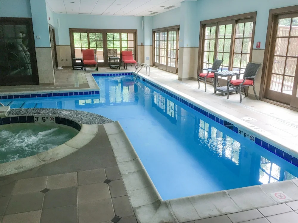 New Listing! Luxe Mountain-view W/ Hot Tubs 3 Bedroom Condo