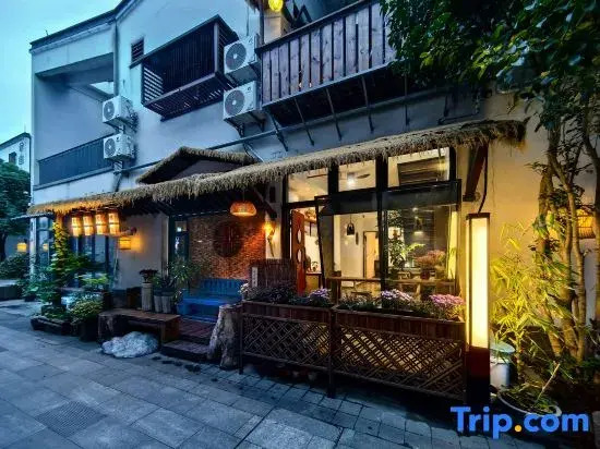 Ruo Ri Wang Lou B&B（Shanghai Zhujiajiao Ancient Town Store）