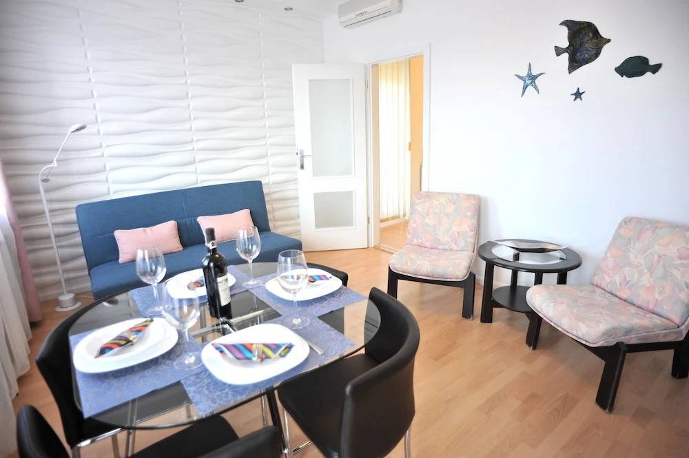Hillside Premium Apartments
