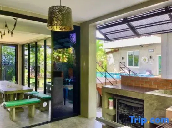 Villa Rajapruek 3 Villa Estates Rental For A Private Group Near Airport/Karaoke /Maid