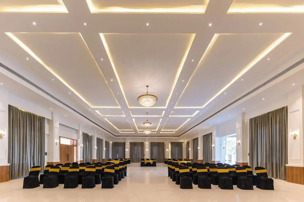 Hotel Bafna Lawn