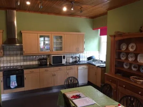 Ravenscliffe Lodge